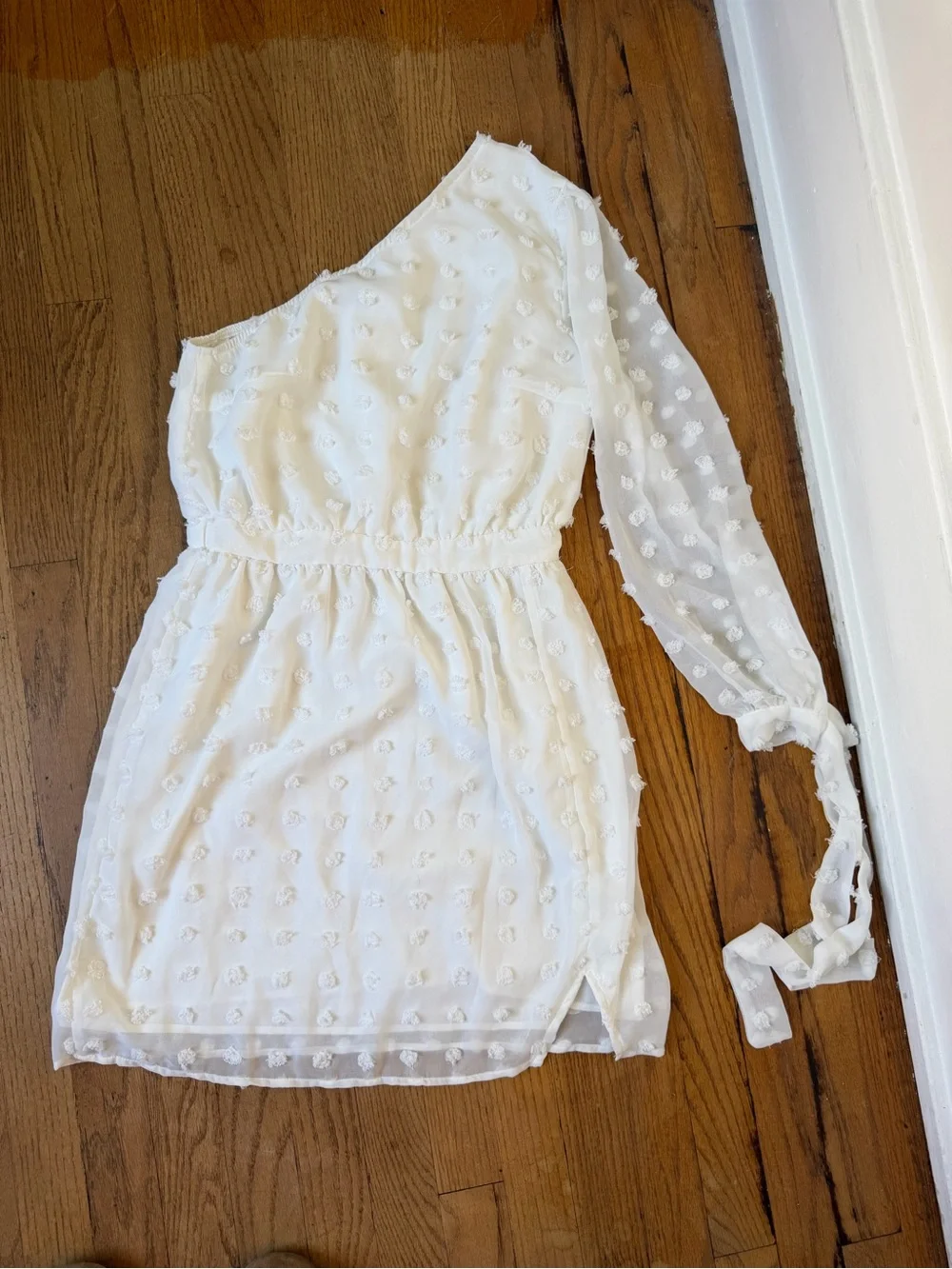 BTFBM One-Shoulder White Textured Party Dress